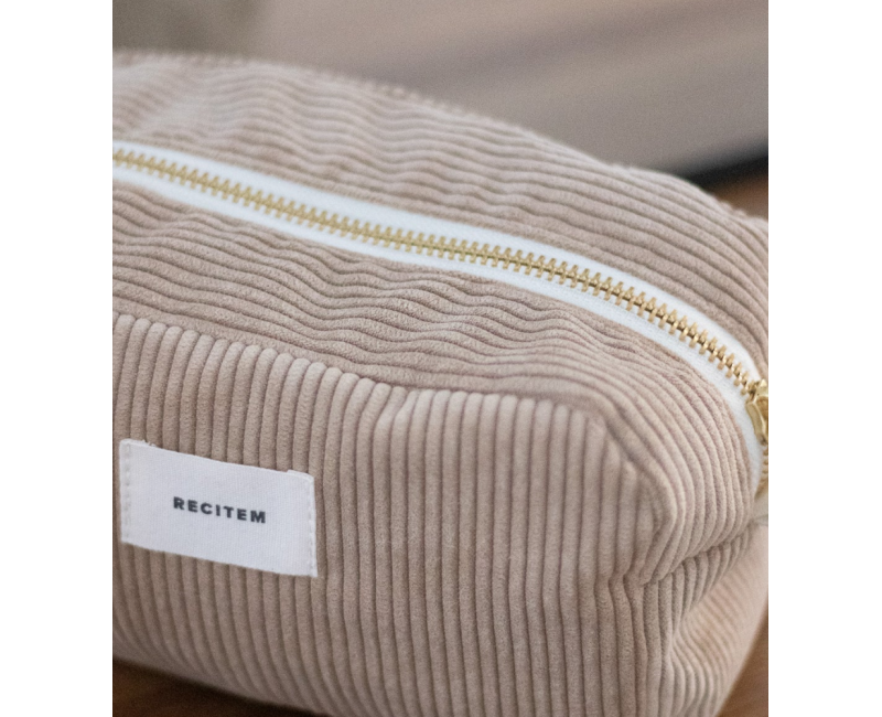 Trousse à maquillage en velours côtelé beige Mathéo – Récitem Trousse à maquillage en velours côtelé beige Mathéo – Récitem