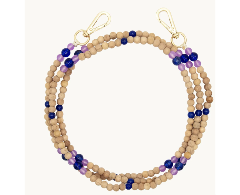 Bandoulière Louvini Arielle perles bois violet bleu 125 cm avec mousquetons dorés Bandoulière Louvini Arielle perles bois violet bleu 125 cm avec mousquetons dorés