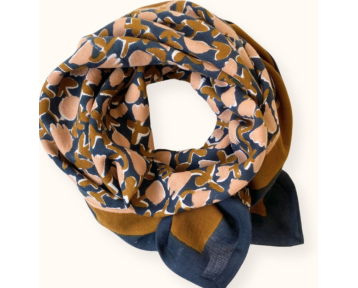 Grand foulard Apaches...