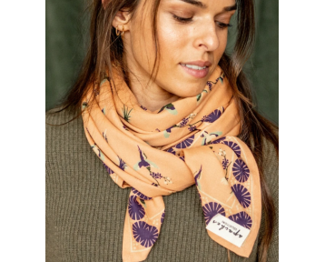 Grand foulard Apaches...