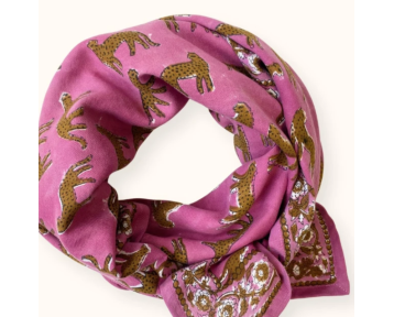 Grand foulard Apaches...