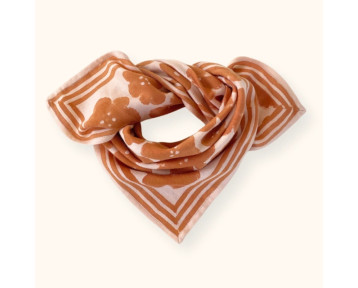 Foulard coton fond beige avec grosses fleurs oranges