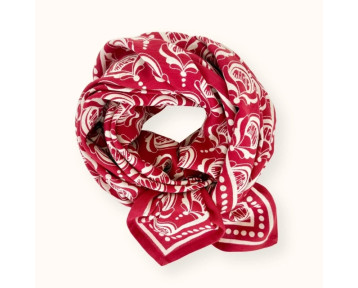 foulard coton rouge motifs fleurs blanches