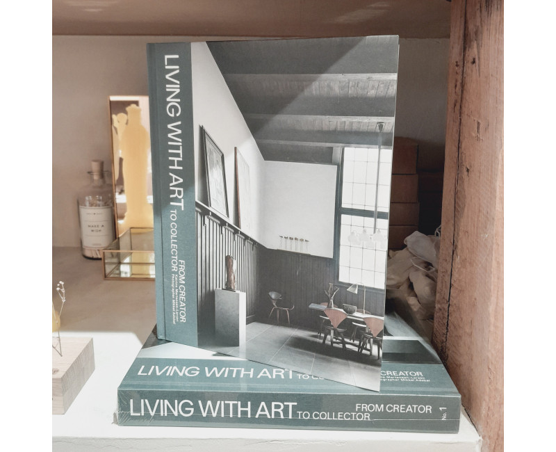 Livre Living with Art