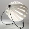 Lampe design Eclipse inclinable en plastique blanc – Boêtique Vannes