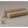 Brosse à ongles coeur avec lien