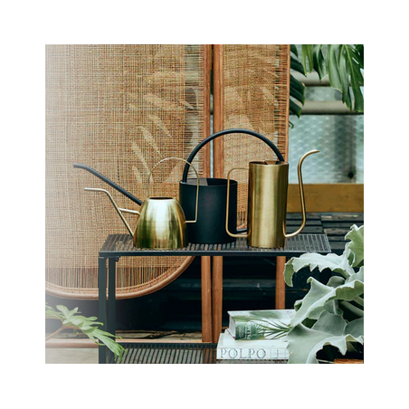 Vases et Pots – Élégance et Créativité pour Sublimer Votre Décoration