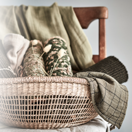 Linge de Maison – Plaids, Foutas et Accessoires Confortables pour Votre Intérieur