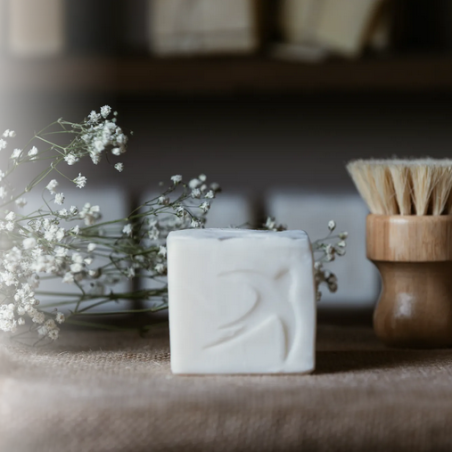 Salle de Bain Zéro Déchets – Flacons, Savons Solides et Accessoires Éco-Responsables